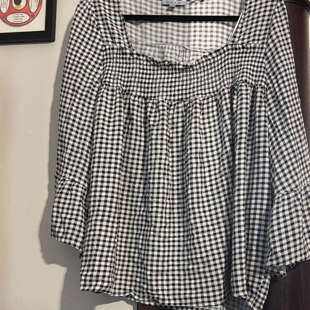 Chic Gingham Women's Blouse